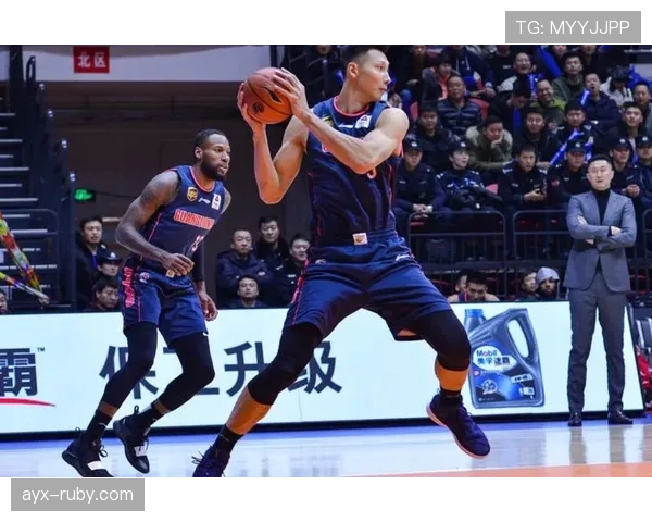 篮球持球突破规则深度解析：了解合法与违例判定标准